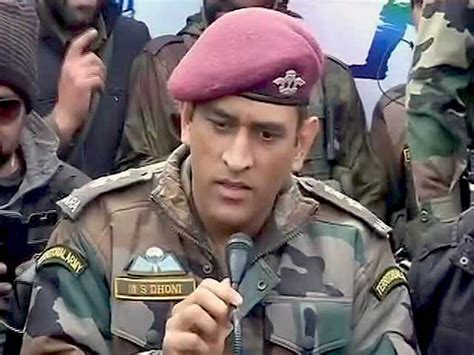 MS Dhoni Interacts With Cricketers In Kashmir As Lt. Col Of Indian Army