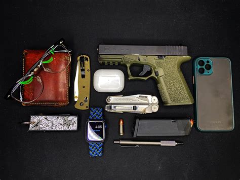 The Most Common EDC Essentials: Ultimate Guide