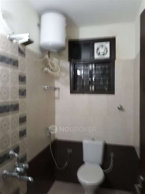 Anubhava Ishwerya Opal Cox Town Rent - WITHOUT BROKERAGE Semi-furnished ...