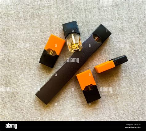 Juul pods flavored hi-res stock photography and images - Alamy