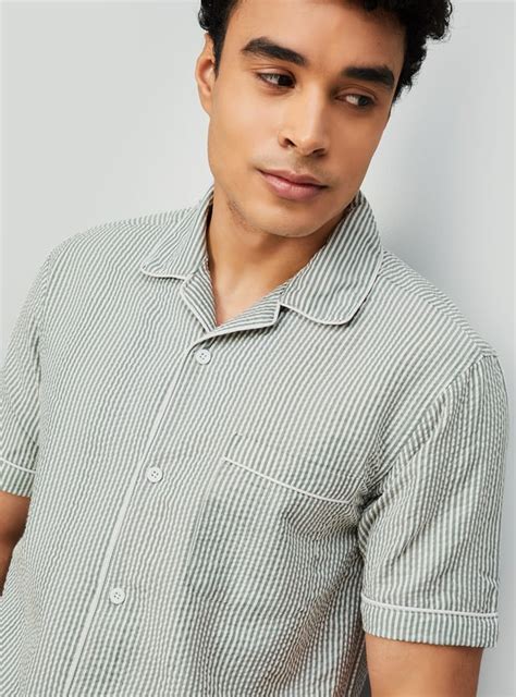 Buy Men Striped Seersucker Regular Fit Shirt Online at just Rs. 799.0 ...