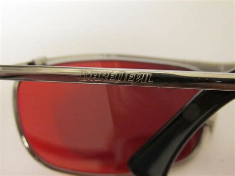 DAREDEVIL 2002 MATT MURDOCK RAYBAN PROP GLASSES BEN AFFLECK PROMO FILM ...