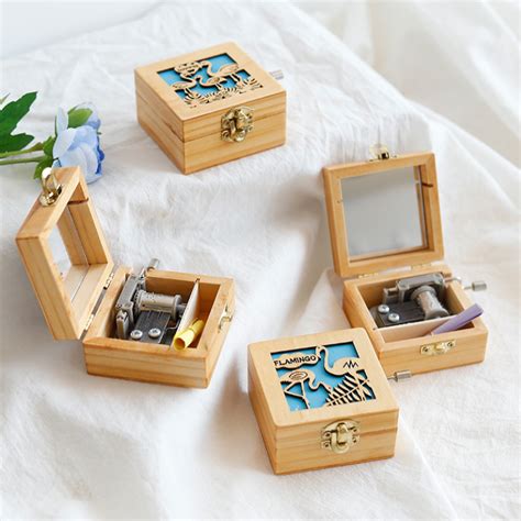 Flamingo Music Box Online - Premium Decor Object | Nestasia