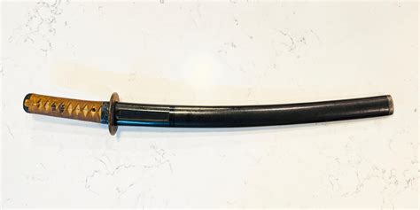 At Auction: Antique Japanese Short Sword (Wakizashi)
