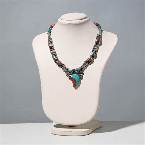 Shop Stunning Metal Necklaces with Stone Work | iTokri