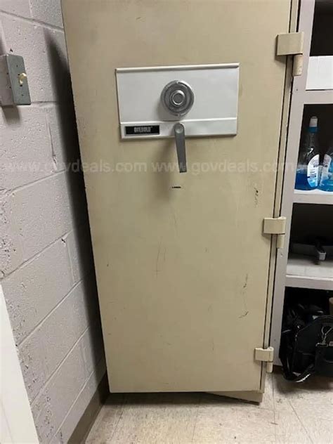 Diebold Safe | GovDeals