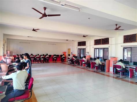 Avanthi polytechnic College