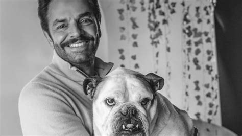 Eugenio Derbez vio morir a su perrita Fiona en sus brazos; esto pasó ...