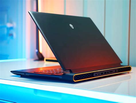 Alienware Area 51 Laptop 的图像结果