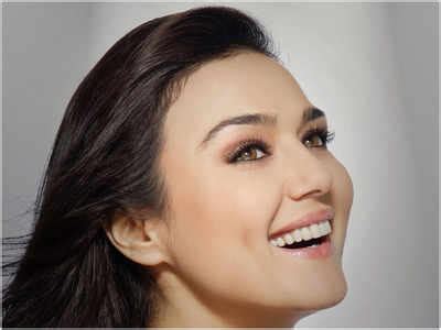 Preity Zinta's hair-styling skills will leave you impressed | Hindi ...