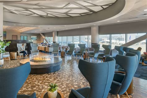 Alaska Airlines Lounge at SFO International Terminal - Hospitality ...