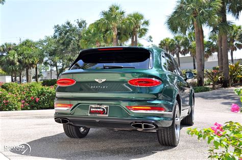 2022 Bentley Bentayga V8! VERDANT GREEN! PIANO BLACK VENEER! 22 INCH WHEELS! $221K MSRP!! Stock ...