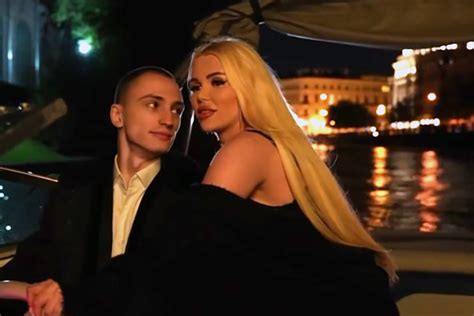 Порнозвезда Катя Самбука закрутила роман с 18-летним сыном покойного ...