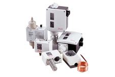 Switches for refrigeration and industrial applications | Danfoss
