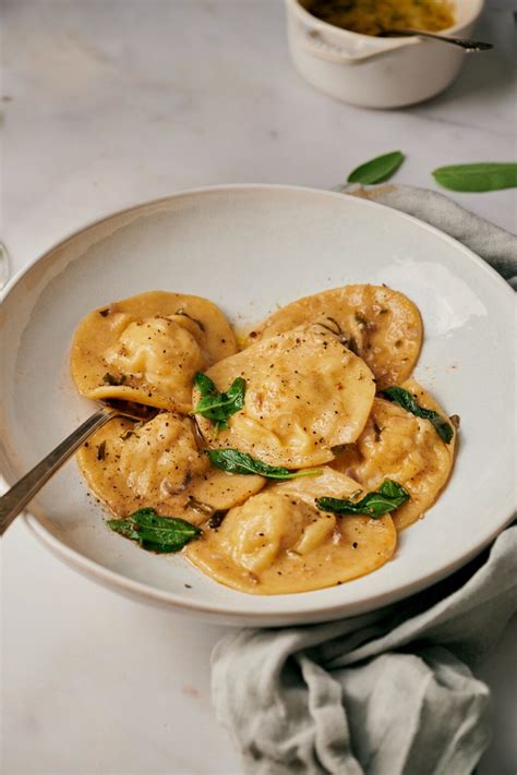 https://www.nonnabox.com/wp-content/uploads/2023/08/Lobster-Ravioli-vertical-4-nonna-box-1024x1536.jpg