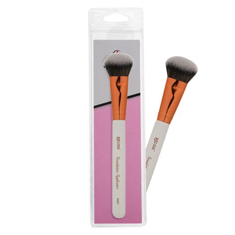 Home All Products RS 07 Tapered Foundation Brush - Recode