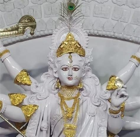 Birangana Sansad Durga Puja White Pratima