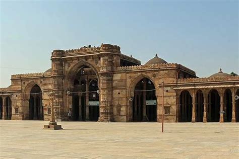 One Day Vadodara to Ahmedabad Trip - Book Now @ Rs.5499 (22% off)