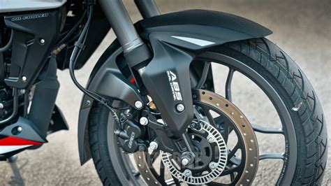 Bajaj Pulsar NS160 and NS200 review - hardly an upgrade, but do you ...