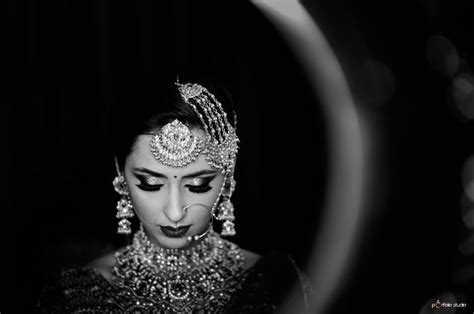 6 Reasons to Try Black and White Wedding Photography | Portfolio Studio