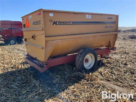 Knight 3030 Feed Wagon | Agriculture | BigIron
