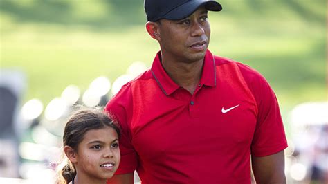Tiger Woods' Daughter Sam Serves as His Caddie at PNC Championship ...