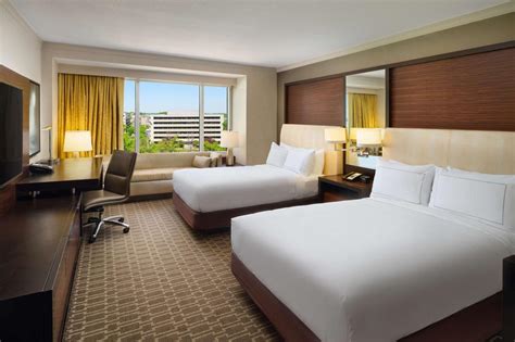 HILTON MCLEAN TYSONS CORNER HOTEL 4⋆ ::: TYSONS CORNER, VA ::: COMPARE ...