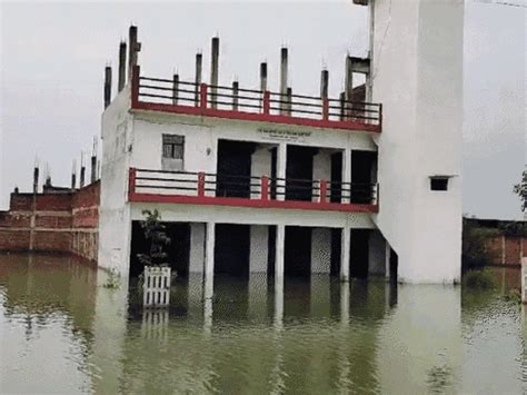 Ganga floods in UP-Bihar, 145 roads closed in Himachal; Garkao in ...