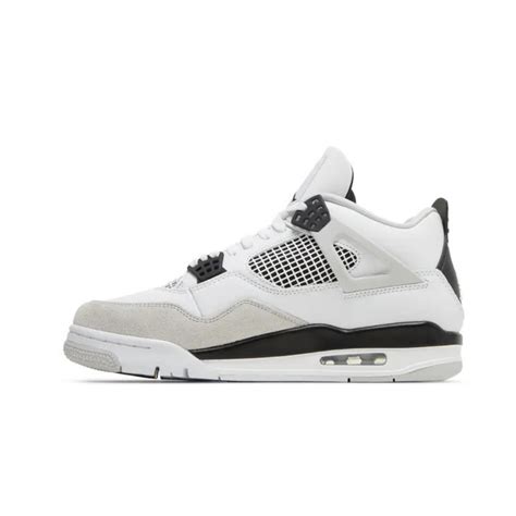 Air Jordan 4 Retro Military Black | 10 Hills Studio