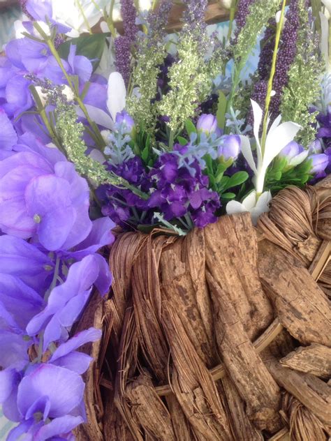 Spring Flower Arrangement 的图像结果