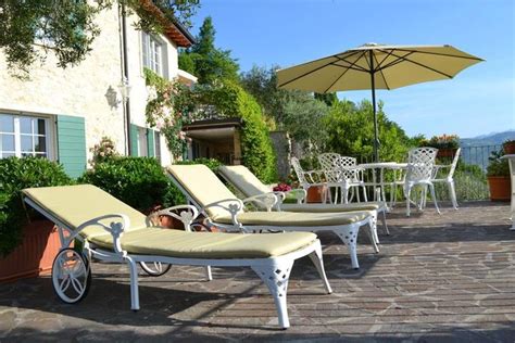 Timo Room, Villa Laitona, Private Bathroom - Houses for Rent in Verona ...