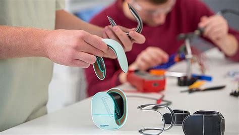 Fusion 360 Simulation Tutorial Shape Optiimization 的图像结果