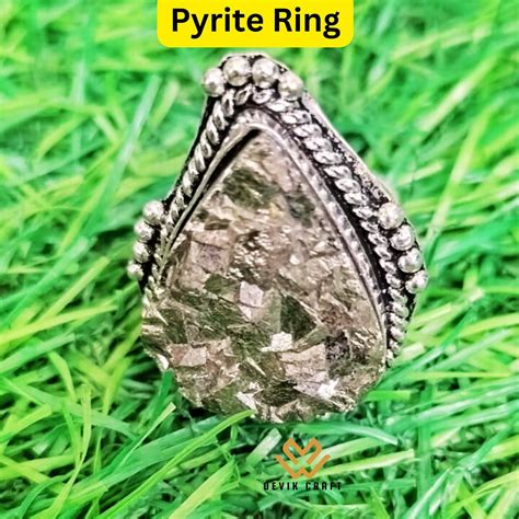 Geode Pyrite Ring – DevikCraft