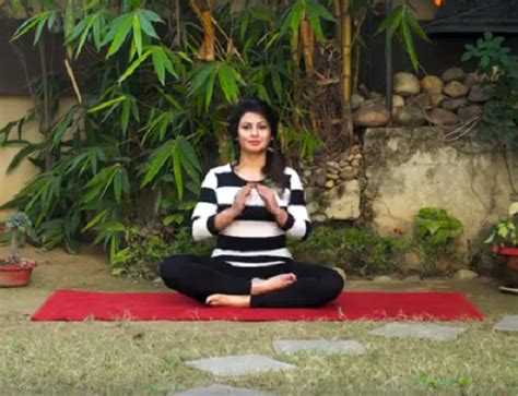 Back Muscles को मजबूत बनाने के लिए करें ये योग आसन - yoga to strengthen ...