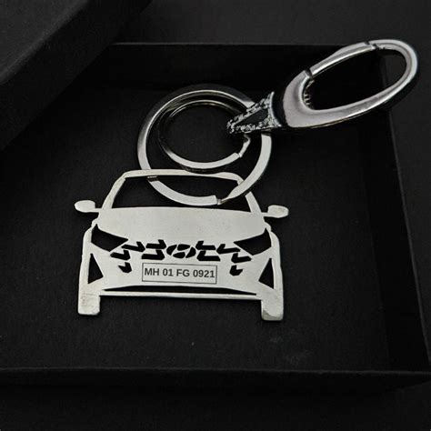 Personalised Hyundai i20 New Car Keychain – Foundation Gift
