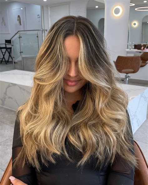 30 Hot Golden Blonde Hair Colors to Pull Off This Season