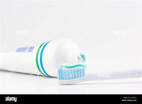 Small Tube of Toothpaste 的图像结果
