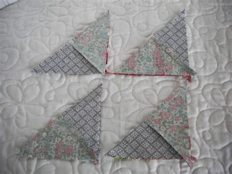 How to Use a Quarter Square Triangle Ruler for Quilting 的图像结果