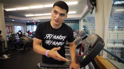 U S Marine Attempts ARMY GREEN BERETS Fitness Test - YouTube