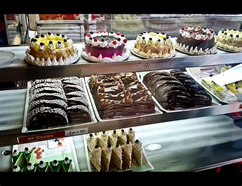 Universal Bakers - Asli Hyderabadi Burgers | Foodaholix