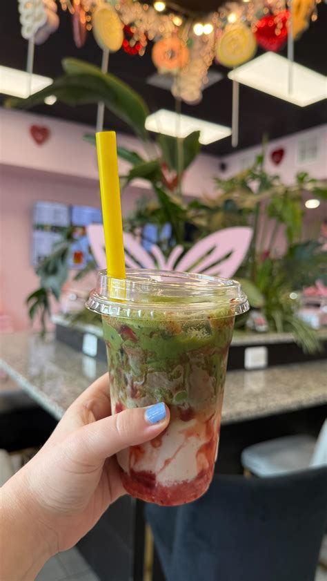 BAGUETTE x PHORRIA | Now serving the viral Dubai chocolate covered ...