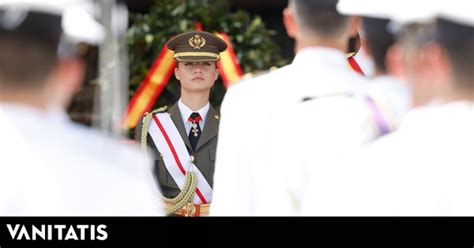 Desayuno a las 7, habitaciones compartidas y 'revista de policía': así ...