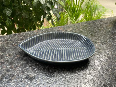 Leaf shaped trays – Ethic Attic