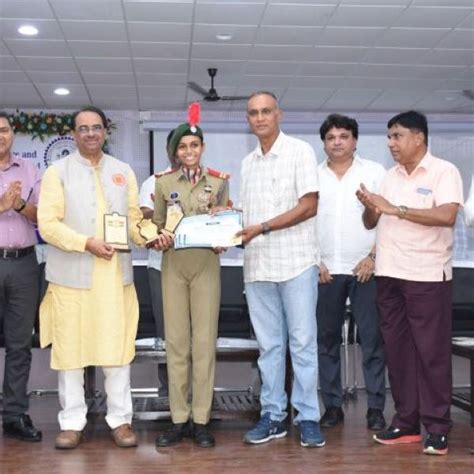 Shri Surat Jilla Sahakari Bank Commerce College & Shri Sayan Sahakari ...