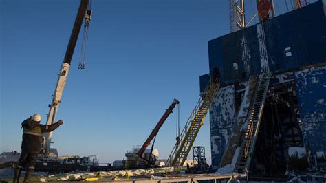 Rosneft Dismisses Oil Deliveries to Pakistan From India’s Vadinar ...