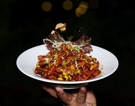 Restaurant Review: Effingut Brewerkz, Pune | Femina.in