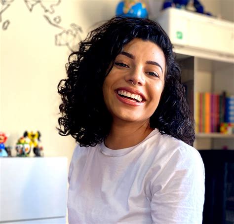 Sheylla Lima – Medium