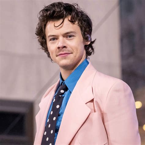 All the Times Harry Styles Deserved a Grammy for His Style