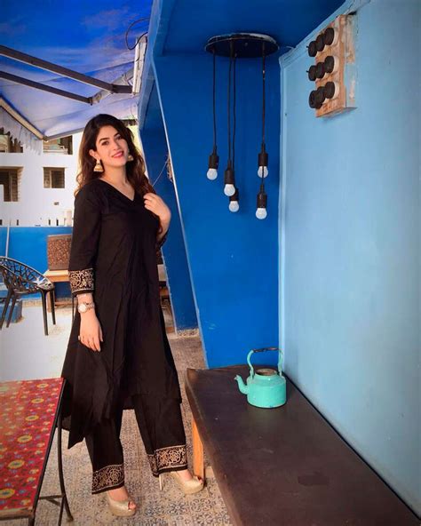 Former Bigg Boss 11 contestant Bandgi Kalra turns heads with her ...