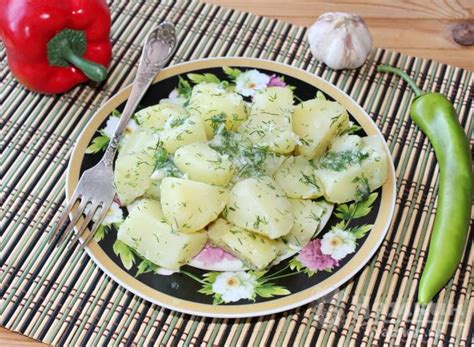 Отварной картофель с чесноком и зеленью рецепт пошаговый с фото ...